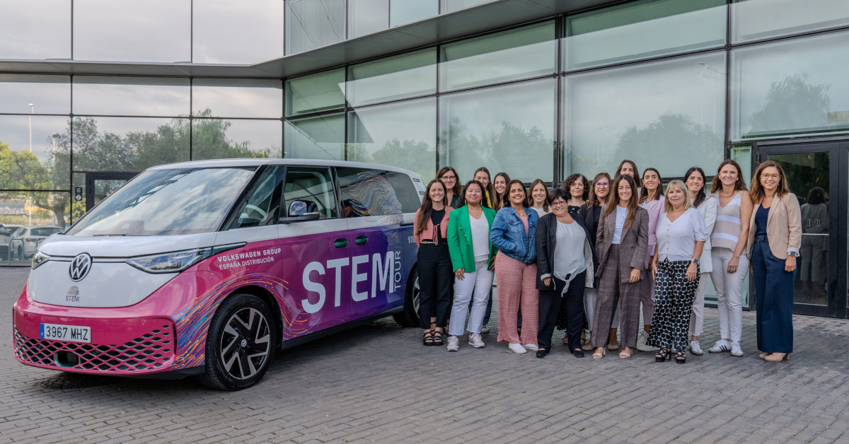 STEM Tour: un Volkswagen ID. Buzz gira por España para despertar vocaciones científicas entre las niñas